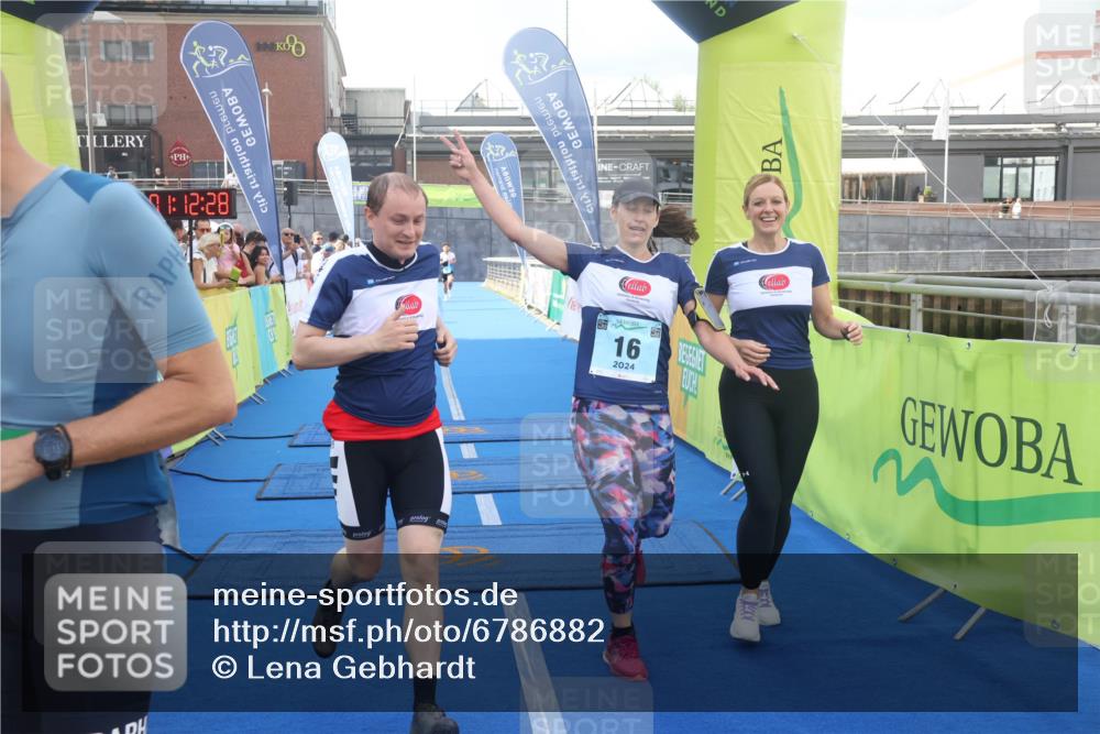 11.08.2024 - GEWOBA Citytriathlon Bremen Lena Gebhardt http://msf.ph/oto/6786882 11.08.2024 11:12:31 Ziel 1, 16 meine-sportfotos.de