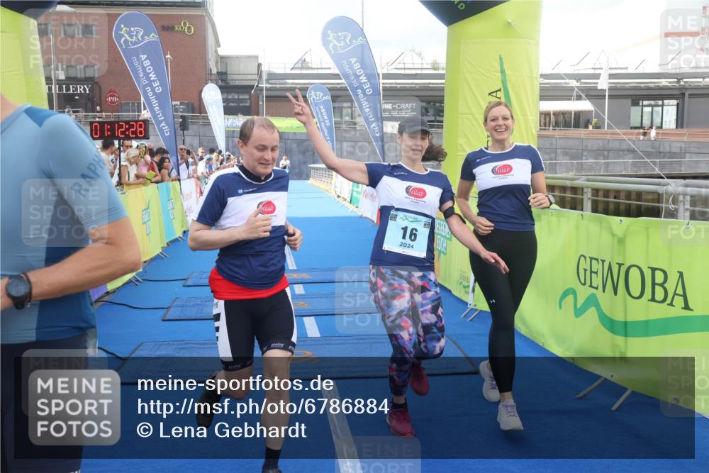 11.08.2024 - GEWOBA Citytriathlon Bremen Lena Gebhardt http://msf.ph/oto/6786884 11.08.2024 11:12:31 Ziel 1, 16 meine-sportfotos.de