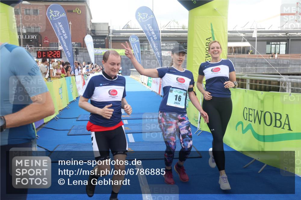 11.08.2024 - GEWOBA Citytriathlon Bremen Lena Gebhardt http://msf.ph/oto/6786885 11.08.2024 11:12:31 Ziel 1, 16 meine-sportfotos.de