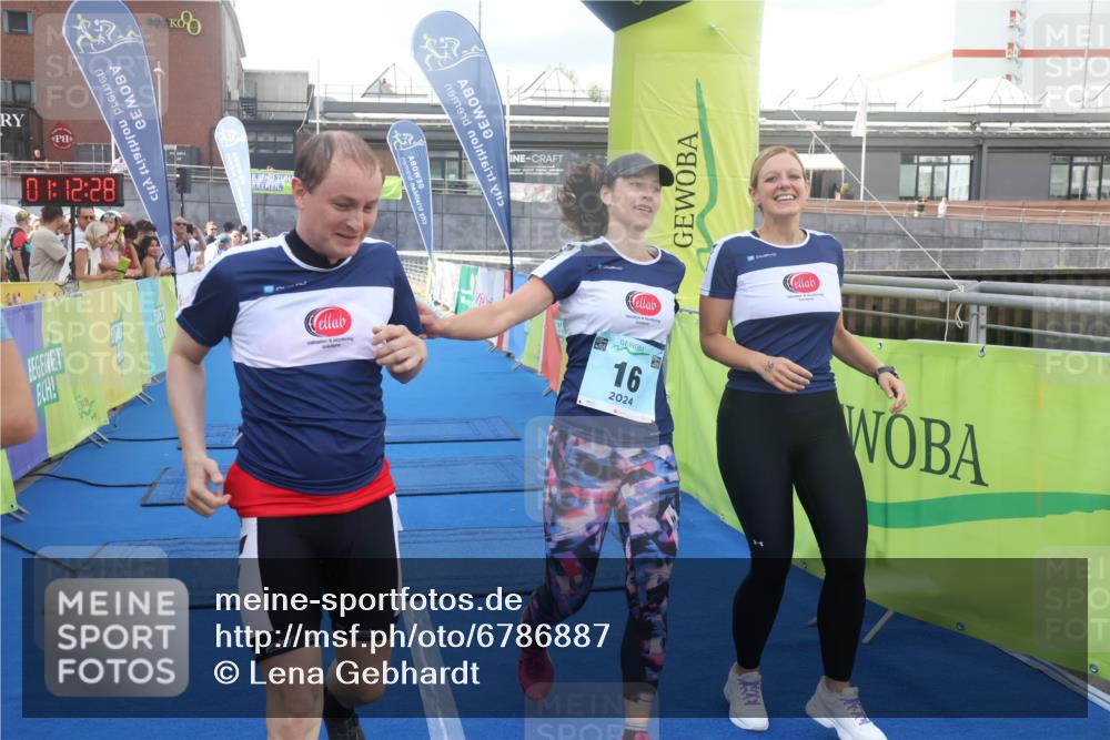 11.08.2024 - GEWOBA Citytriathlon Bremen Lena Gebhardt http://msf.ph/oto/6786887 11.08.2024 11:12:31 Ziel 1, 16 meine-sportfotos.de