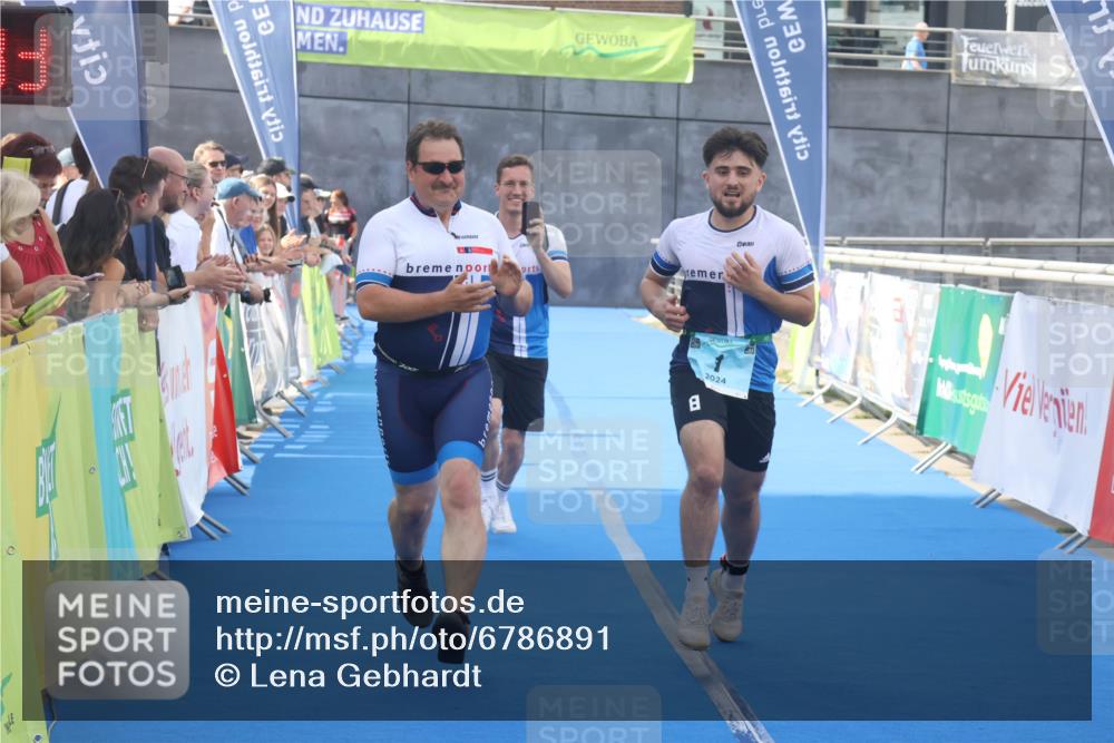 11.08.2024 - GEWOBA Citytriathlon Bremen Lena Gebhardt http://msf.ph/oto/6786891 11.08.2024 11:12:37 Ziel 1, 16 meine-sportfotos.de
