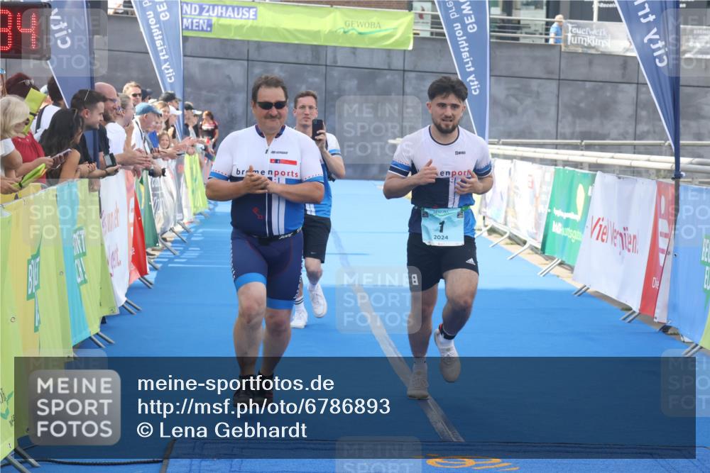 11.08.2024 - GEWOBA Citytriathlon Bremen Lena Gebhardt http://msf.ph/oto/6786893 11.08.2024 11:12:37 Ziel 1, 16 meine-sportfotos.de