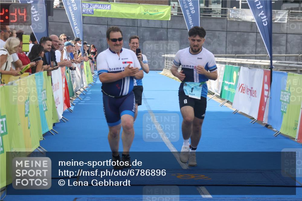 11.08.2024 - GEWOBA Citytriathlon Bremen Lena Gebhardt http://msf.ph/oto/6786896 11.08.2024 11:12:37 Ziel 1, 16 meine-sportfotos.de