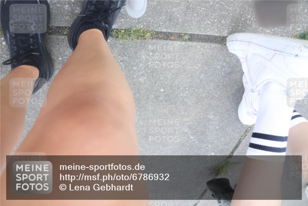 11.08.2024 - GEWOBA Citytriathlon Bremen Lena Gebhardt http://msf.ph/oto/6786932 11.08.2024 11:12:43 Ziel 1 meine-sportfotos.de