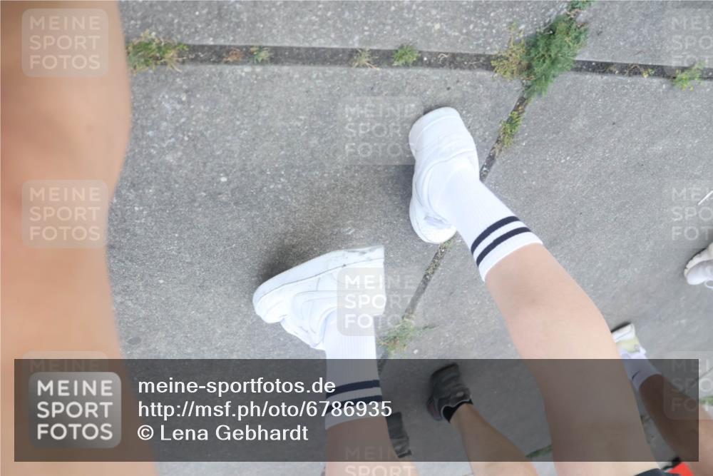 11.08.2024 - GEWOBA Citytriathlon Bremen Lena Gebhardt http://msf.ph/oto/6786935 11.08.2024 11:12:44 Ziel 1 meine-sportfotos.de