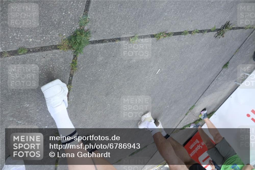 11.08.2024 - GEWOBA Citytriathlon Bremen Lena Gebhardt http://msf.ph/oto/6786943 11.08.2024 11:12:44 Ziel 1 meine-sportfotos.de