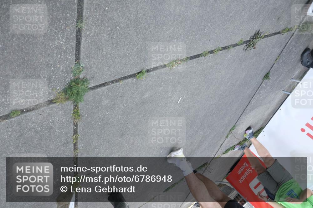 11.08.2024 - GEWOBA Citytriathlon Bremen Lena Gebhardt http://msf.ph/oto/6786948 11.08.2024 11:12:44 Ziel 1 meine-sportfotos.de