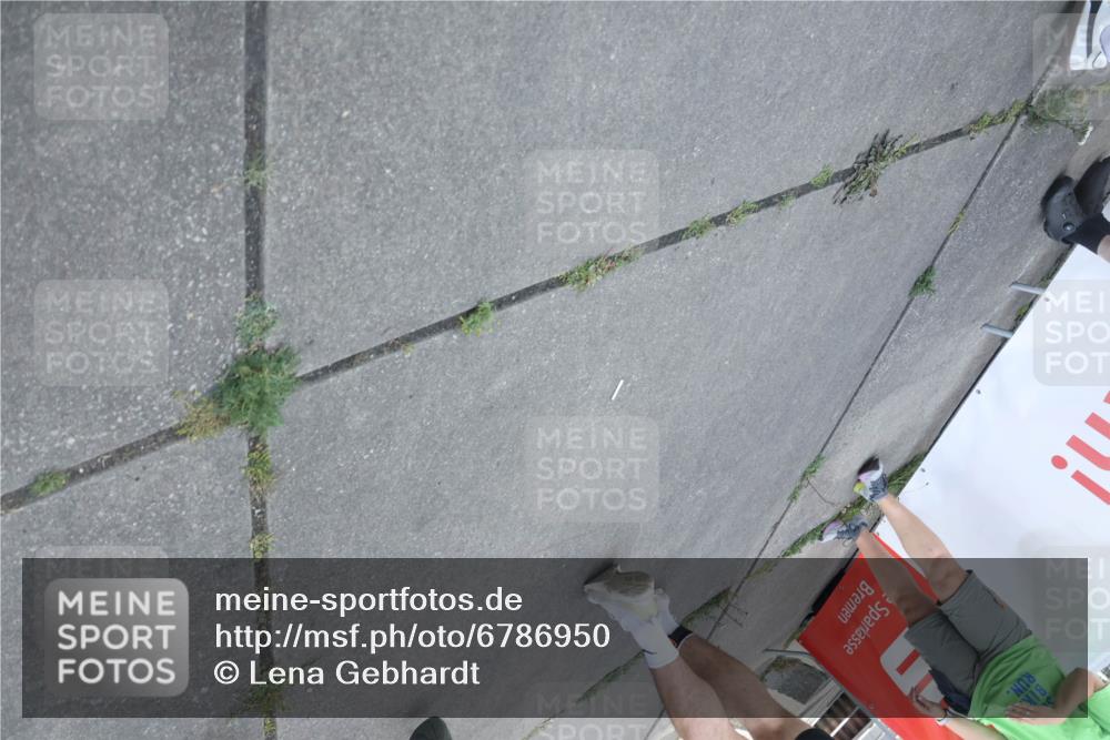 11.08.2024 - GEWOBA Citytriathlon Bremen Lena Gebhardt http://msf.ph/oto/6786950 11.08.2024 11:12:44 Ziel 1 meine-sportfotos.de