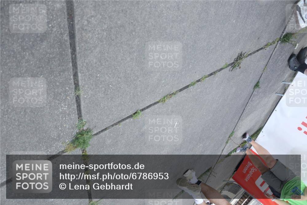 11.08.2024 - GEWOBA Citytriathlon Bremen Lena Gebhardt http://msf.ph/oto/6786953 11.08.2024 11:12:44 Ziel 1 meine-sportfotos.de