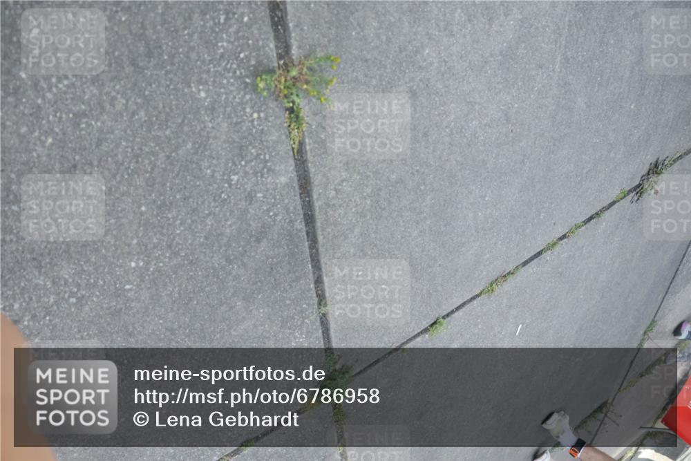 11.08.2024 - GEWOBA Citytriathlon Bremen Lena Gebhardt http://msf.ph/oto/6786958 11.08.2024 11:12:45 Ziel 1 meine-sportfotos.de