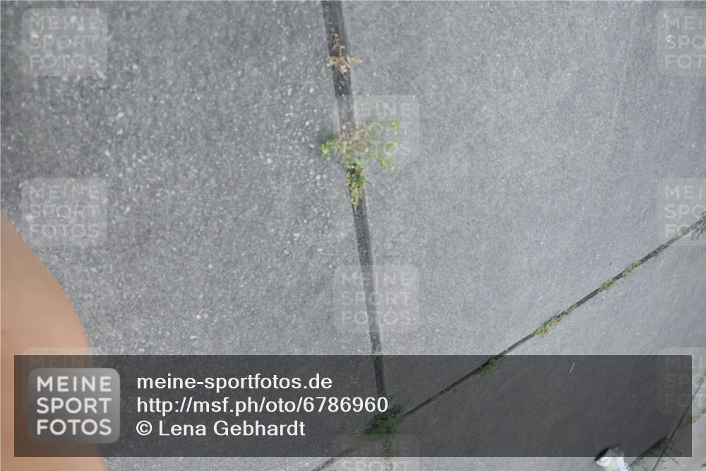 11.08.2024 - GEWOBA Citytriathlon Bremen Lena Gebhardt http://msf.ph/oto/6786960 11.08.2024 11:12:45 Ziel 1 meine-sportfotos.de