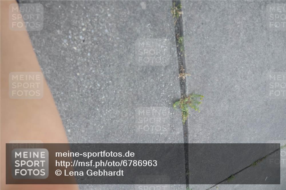 11.08.2024 - GEWOBA Citytriathlon Bremen Lena Gebhardt http://msf.ph/oto/6786963 11.08.2024 11:12:45 Ziel 1 meine-sportfotos.de
