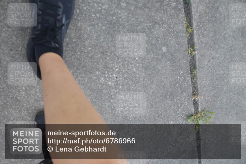 11.08.2024 - GEWOBA Citytriathlon Bremen Lena Gebhardt http://msf.ph/oto/6786966 11.08.2024 11:12:45 Ziel 1 meine-sportfotos.de