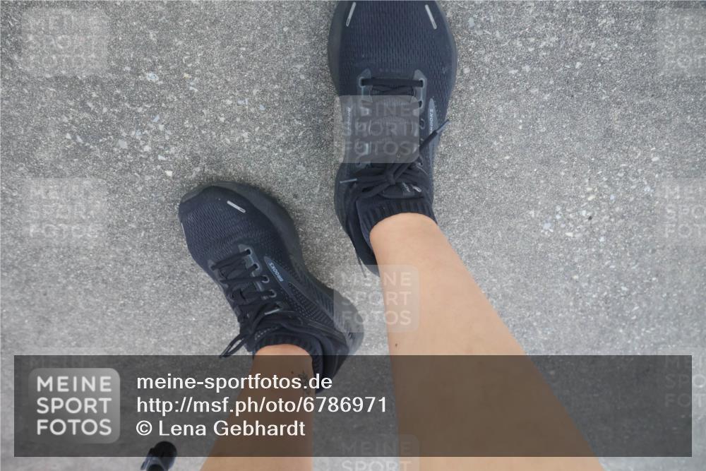 11.08.2024 - GEWOBA Citytriathlon Bremen Lena Gebhardt http://msf.ph/oto/6786971 11.08.2024 11:12:45 Ziel 1 meine-sportfotos.de