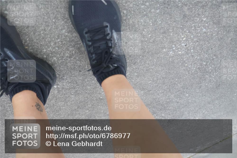 11.08.2024 - GEWOBA Citytriathlon Bremen Lena Gebhardt http://msf.ph/oto/6786977 11.08.2024 11:12:45 Ziel 1 meine-sportfotos.de