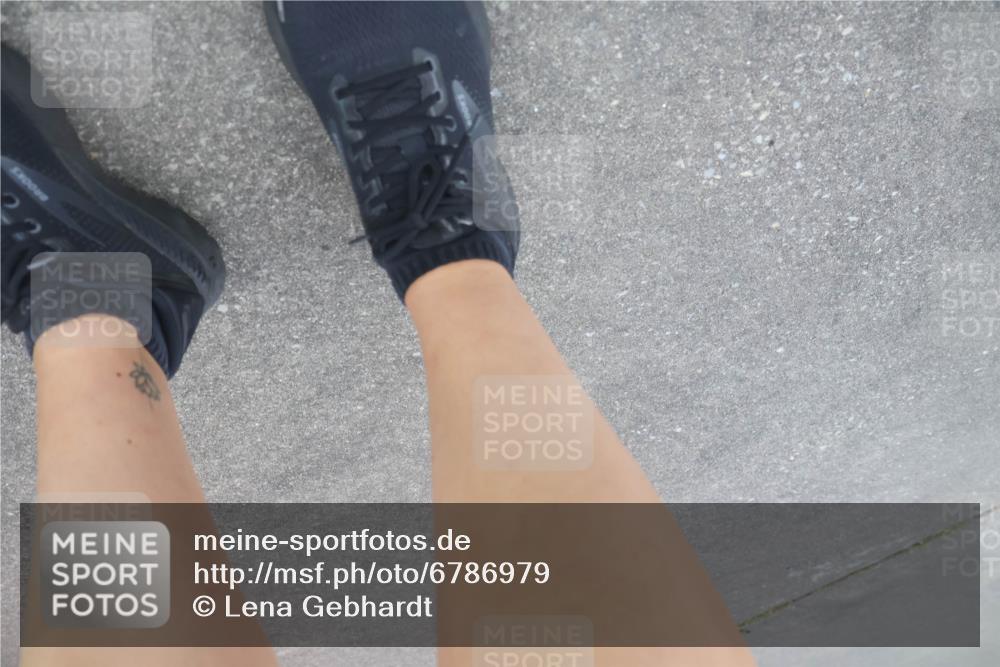 11.08.2024 - GEWOBA Citytriathlon Bremen Lena Gebhardt http://msf.ph/oto/6786979 11.08.2024 11:12:45 Ziel 1 meine-sportfotos.de