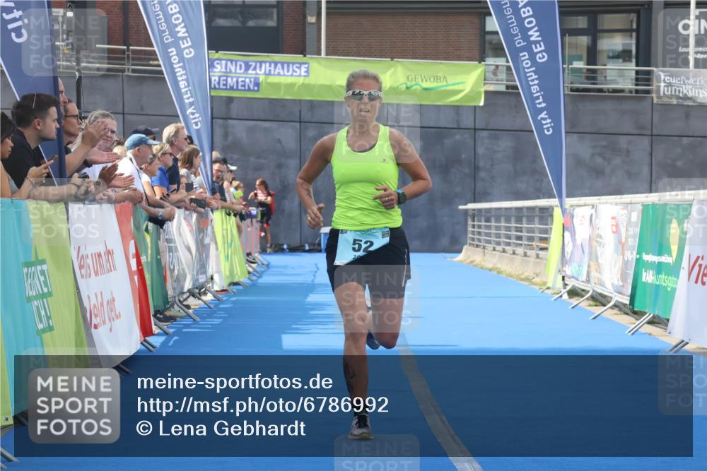 11.08.2024 - GEWOBA Citytriathlon Bremen Lena Gebhardt http://msf.ph/oto/6786992 11.08.2024 11:13:30 Ziel 52 meine-sportfotos.de