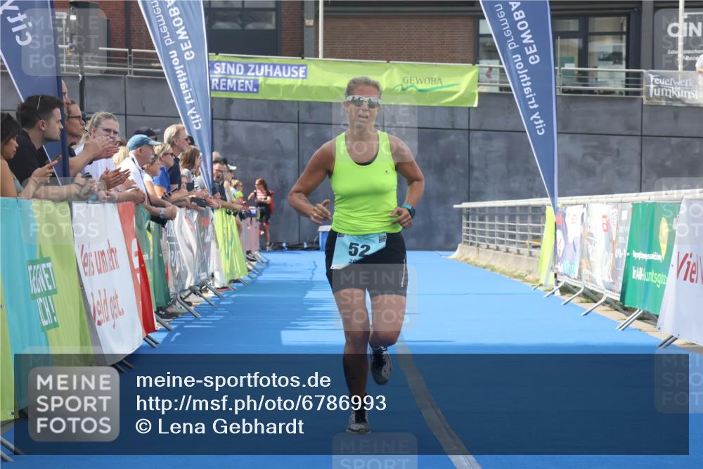 11.08.2024 - GEWOBA Citytriathlon Bremen Lena Gebhardt http://msf.ph/oto/6786993 11.08.2024 11:13:30 Ziel 52 meine-sportfotos.de