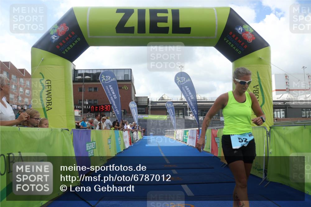 11.08.2024 - GEWOBA Citytriathlon Bremen Lena Gebhardt http://msf.ph/oto/6787012 11.08.2024 11:13:33 Ziel 52 meine-sportfotos.de