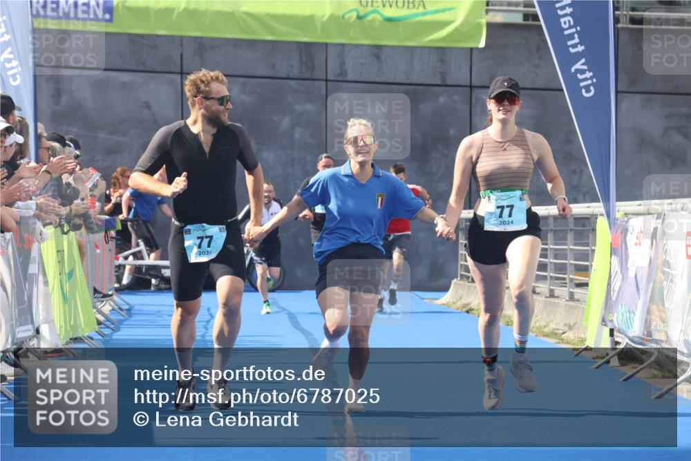 11.08.2024 - GEWOBA Citytriathlon Bremen Lena Gebhardt http://msf.ph/oto/6787025 11.08.2024 11:14:00 Ziel 64, 77 meine-sportfotos.de