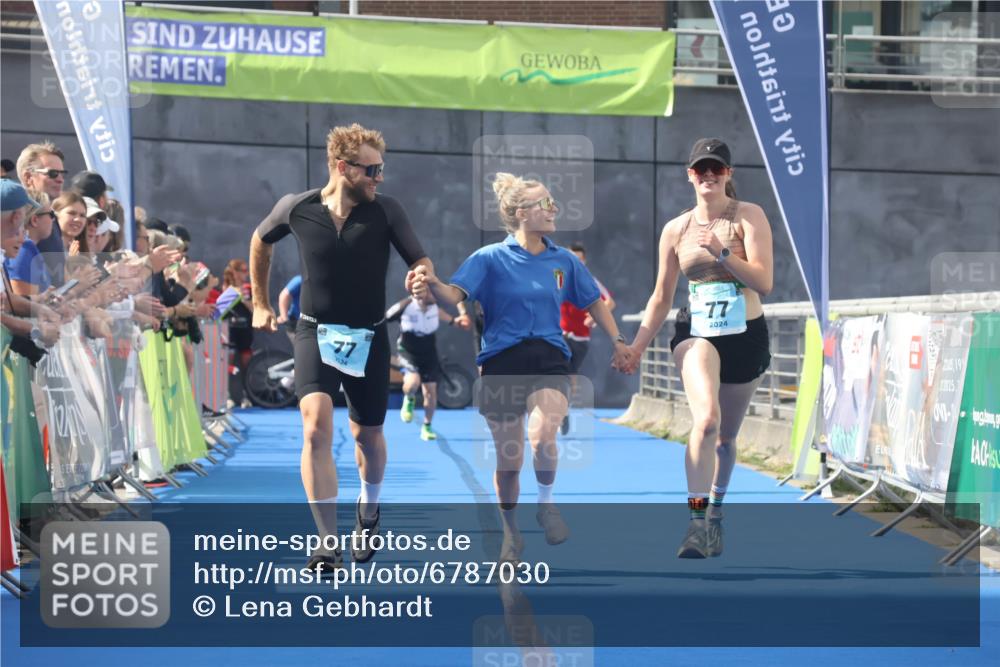 11.08.2024 - GEWOBA Citytriathlon Bremen Lena Gebhardt http://msf.ph/oto/6787030 11.08.2024 11:14:00 Ziel 64, 77 meine-sportfotos.de