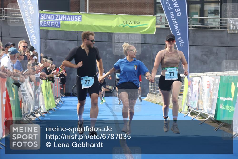 11.08.2024 - GEWOBA Citytriathlon Bremen Lena Gebhardt http://msf.ph/oto/6787035 11.08.2024 11:14:00 Ziel 64, 77 meine-sportfotos.de