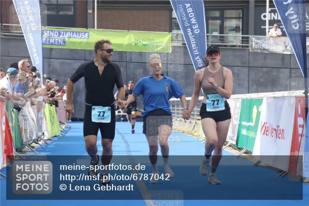 11.08.2024 - GEWOBA Citytriathlon Bremen Lena Gebhardt http://msf.ph/oto/6787042 11.08.2024 11:14:01 Ziel 64, 77 meine-sportfotos.de