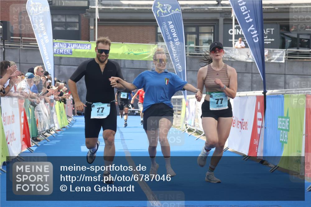 11.08.2024 - GEWOBA Citytriathlon Bremen Lena Gebhardt http://msf.ph/oto/6787046 11.08.2024 11:14:02 Ziel 64, 77 meine-sportfotos.de