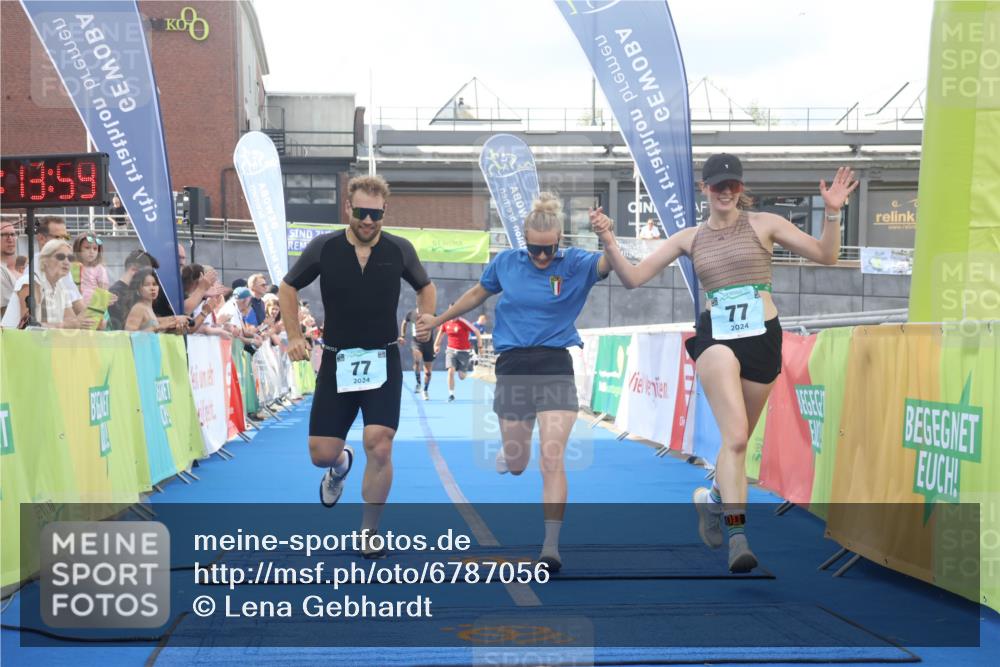 11.08.2024 - GEWOBA Citytriathlon Bremen Lena Gebhardt http://msf.ph/oto/6787056 11.08.2024 11:14:03 Ziel 64, 77 meine-sportfotos.de