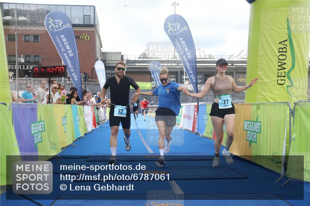 11.08.2024 - GEWOBA Citytriathlon Bremen Lena Gebhardt http://msf.ph/oto/6787061 11.08.2024 11:14:03 Ziel 64, 77 meine-sportfotos.de