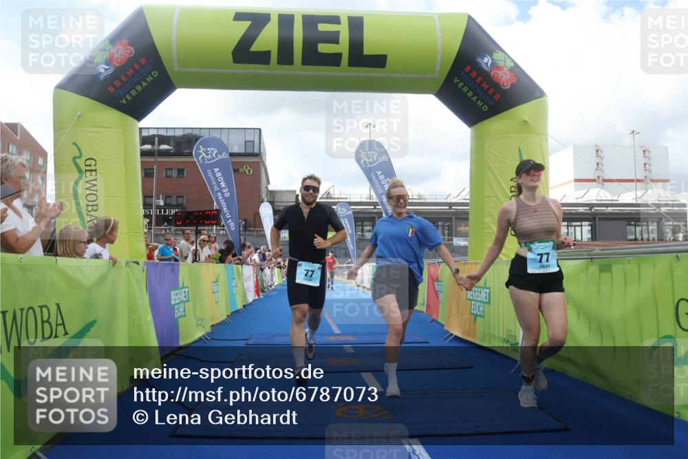 11.08.2024 - GEWOBA Citytriathlon Bremen Lena Gebhardt http://msf.ph/oto/6787073 11.08.2024 11:14:04 Ziel 64, 77 meine-sportfotos.de