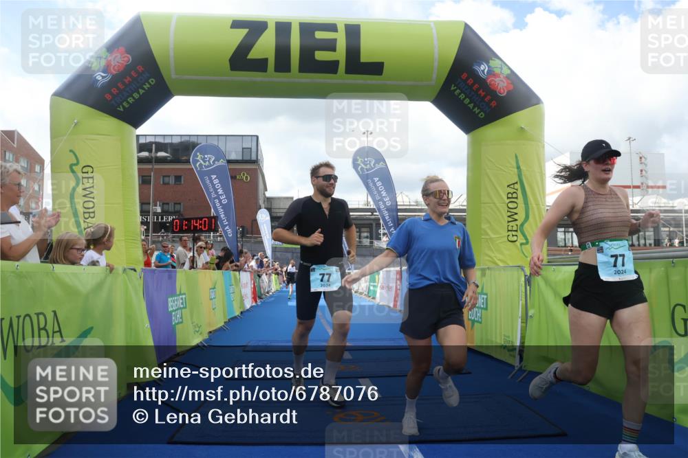 11.08.2024 - GEWOBA Citytriathlon Bremen Lena Gebhardt http://msf.ph/oto/6787076 11.08.2024 11:14:04 Ziel 64, 77 meine-sportfotos.de