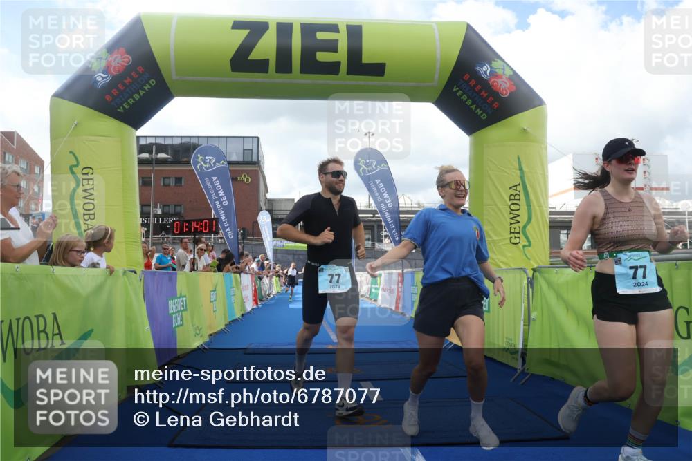 11.08.2024 - GEWOBA Citytriathlon Bremen Lena Gebhardt http://msf.ph/oto/6787077 11.08.2024 11:14:04 Ziel 64, 77 meine-sportfotos.de