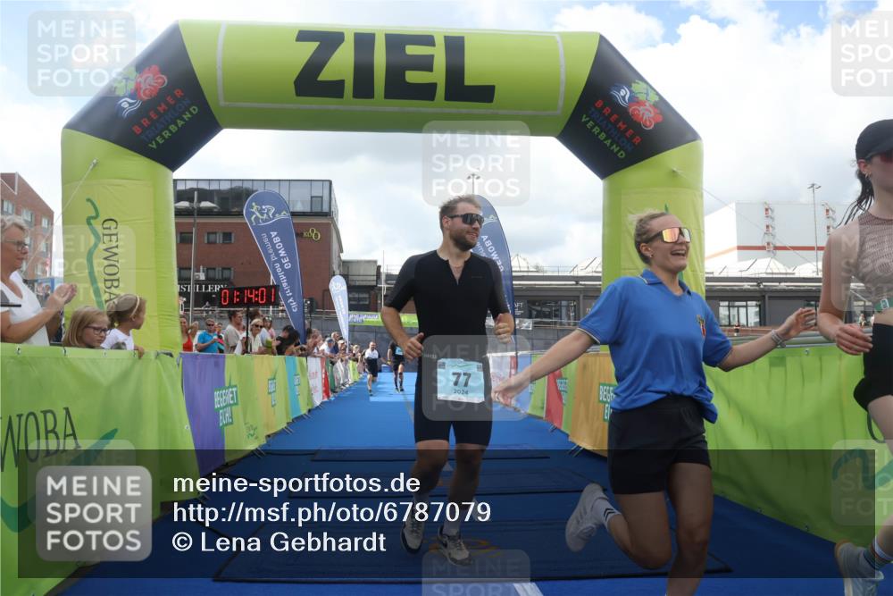 11.08.2024 - GEWOBA Citytriathlon Bremen Lena Gebhardt http://msf.ph/oto/6787079 11.08.2024 11:14:04 Ziel 64, 77 meine-sportfotos.de