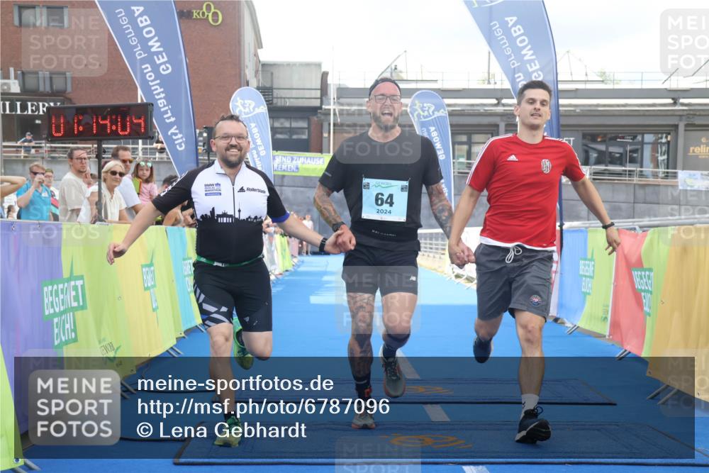 11.08.2024 - GEWOBA Citytriathlon Bremen Lena Gebhardt http://msf.ph/oto/6787096 11.08.2024 11:14:07 Ziel 64, 77 meine-sportfotos.de