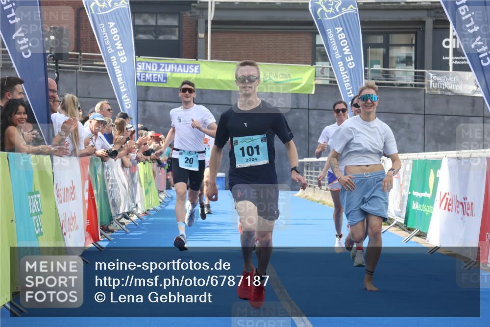 11.08.2024 - GEWOBA Citytriathlon Bremen Lena Gebhardt http://msf.ph/oto/6787187 11.08.2024 11:14:34 Ziel 20, 33, 101 meine-sportfotos.de