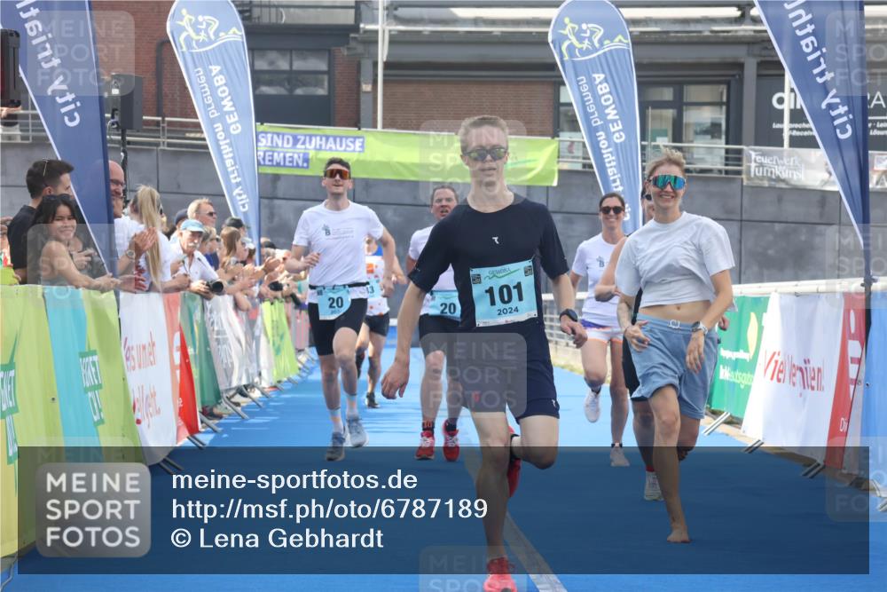 11.08.2024 - GEWOBA Citytriathlon Bremen Lena Gebhardt http://msf.ph/oto/6787189 11.08.2024 11:14:34 Ziel 20, 33, 101 meine-sportfotos.de
