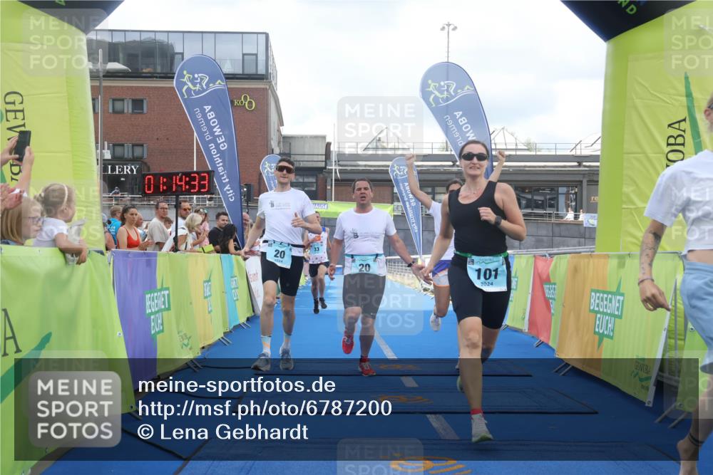 11.08.2024 - GEWOBA Citytriathlon Bremen Lena Gebhardt http://msf.ph/oto/6787200 11.08.2024 11:14:36 Ziel 20, 33, 101 meine-sportfotos.de