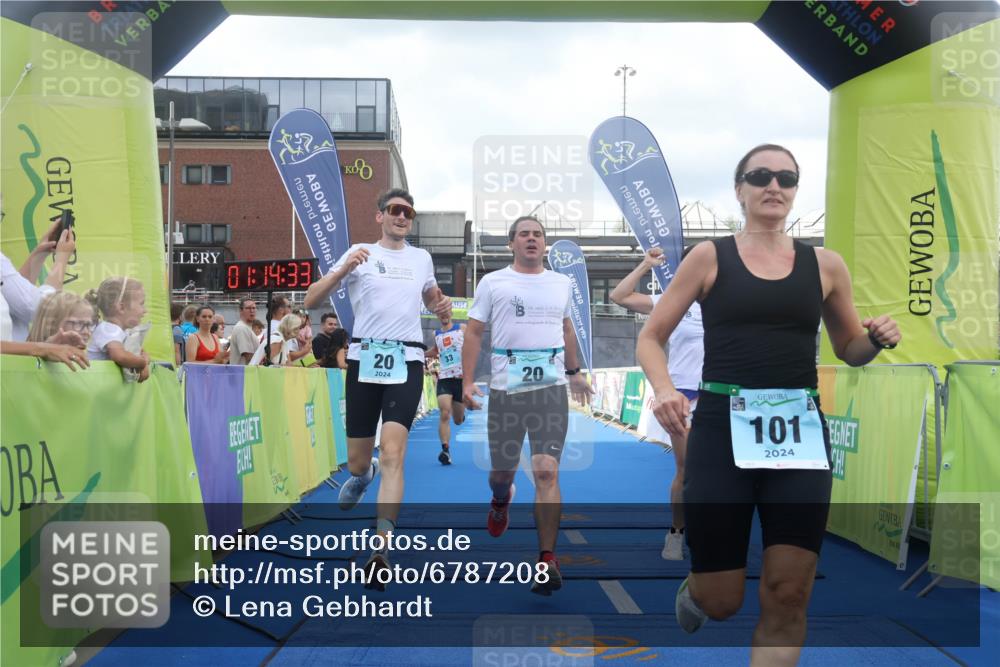 11.08.2024 - GEWOBA Citytriathlon Bremen Lena Gebhardt http://msf.ph/oto/6787208 11.08.2024 11:14:37 Ziel 20, 33, 101 meine-sportfotos.de