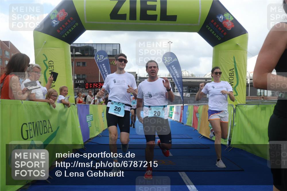 11.08.2024 - GEWOBA Citytriathlon Bremen Lena Gebhardt http://msf.ph/oto/6787215 11.08.2024 11:14:37 Ziel 20, 33, 101 meine-sportfotos.de