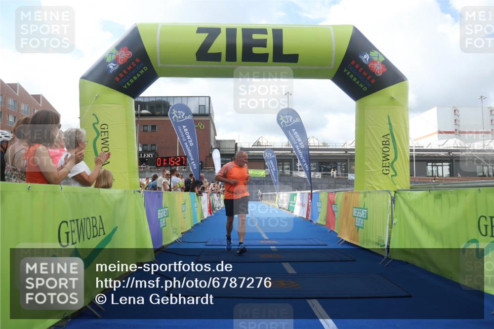 11.08.2024 - GEWOBA Citytriathlon Bremen Lena Gebhardt http://msf.ph/oto/6787276 11.08.2024 11:15:30 Ziel 18 meine-sportfotos.de