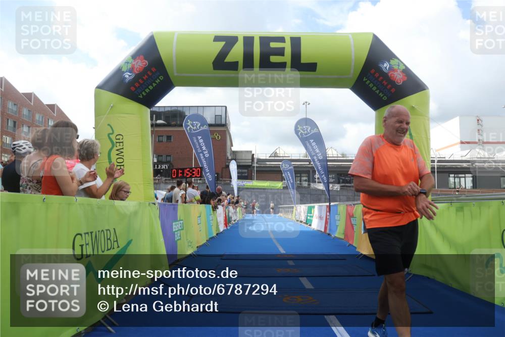 11.08.2024 - GEWOBA Citytriathlon Bremen Lena Gebhardt http://msf.ph/oto/6787294 11.08.2024 11:15:33 Ziel 18, 114 meine-sportfotos.de