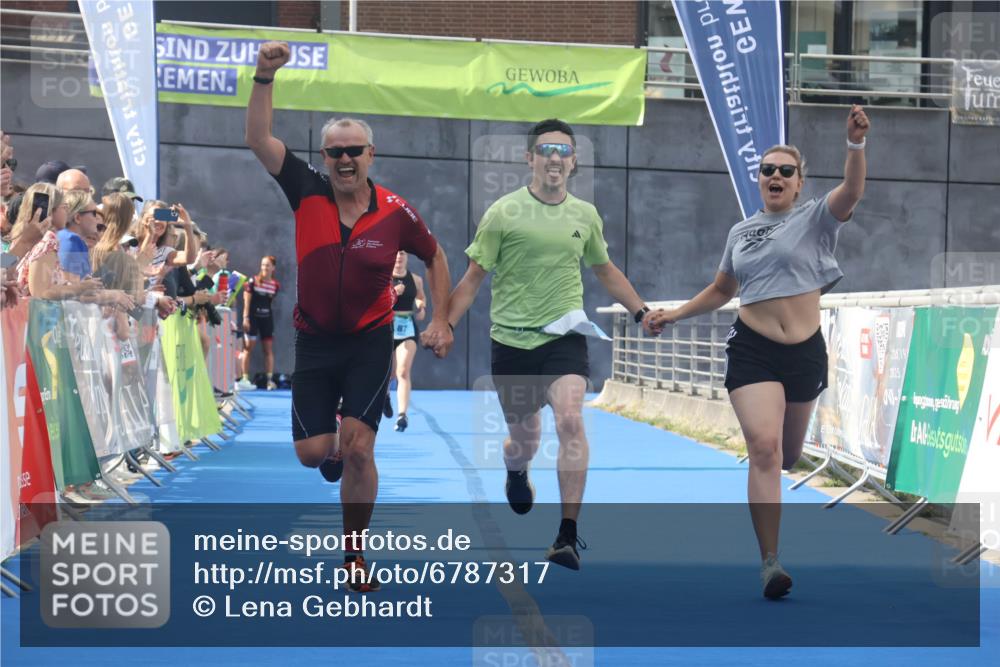 11.08.2024 - GEWOBA Citytriathlon Bremen Lena Gebhardt http://msf.ph/oto/6787317 11.08.2024 11:15:39 Ziel 87, 114 meine-sportfotos.de