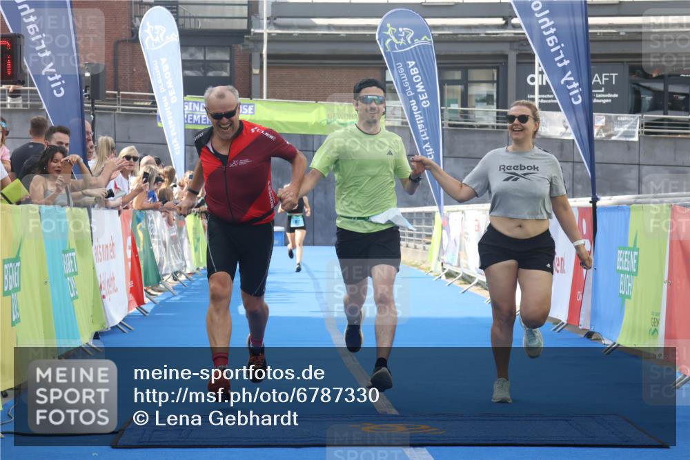 11.08.2024 - GEWOBA Citytriathlon Bremen Lena Gebhardt http://msf.ph/oto/6787330 11.08.2024 11:15:41 Ziel 87, 114 meine-sportfotos.de