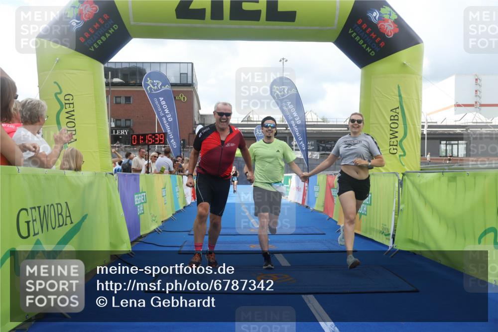 11.08.2024 - GEWOBA Citytriathlon Bremen Lena Gebhardt http://msf.ph/oto/6787342 11.08.2024 11:15:42 Ziel 87, 114 meine-sportfotos.de