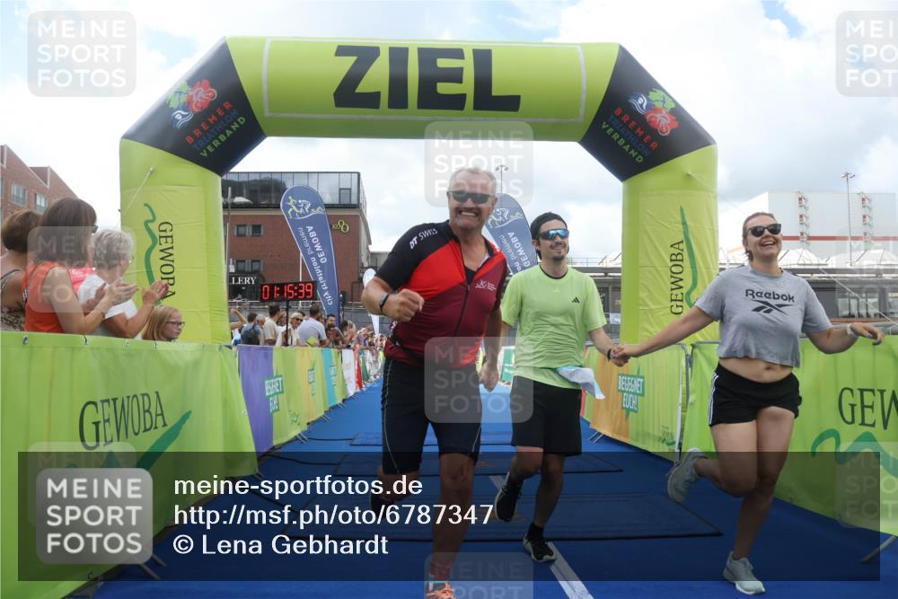 11.08.2024 - GEWOBA Citytriathlon Bremen Lena Gebhardt http://msf.ph/oto/6787347 11.08.2024 11:15:42 Ziel 87, 114 meine-sportfotos.de