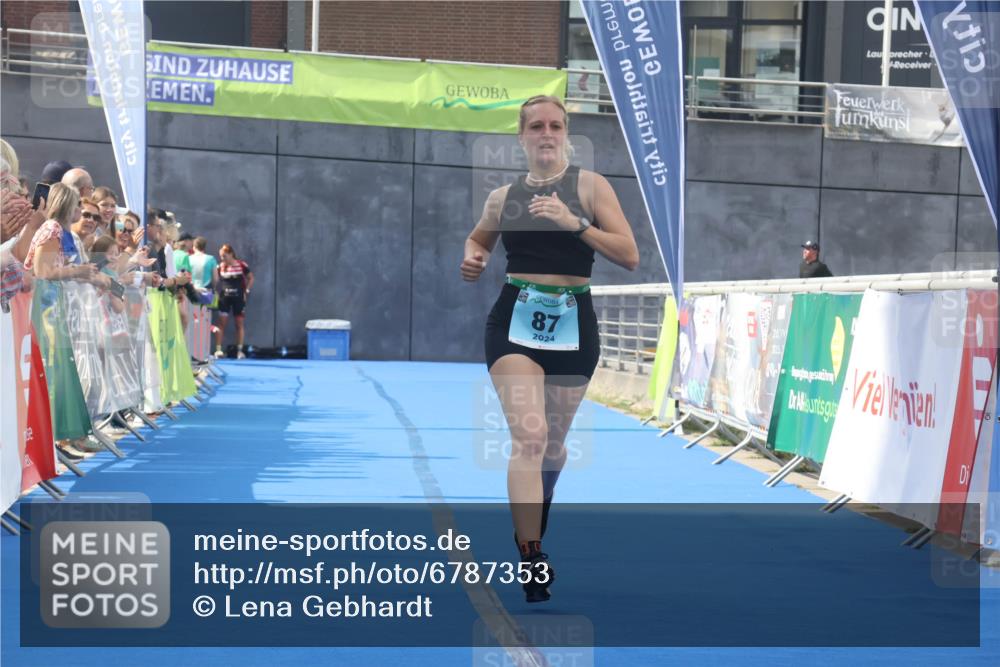 11.08.2024 - GEWOBA Citytriathlon Bremen Lena Gebhardt http://msf.ph/oto/6787353 11.08.2024 11:15:45 Ziel 87, 114 meine-sportfotos.de