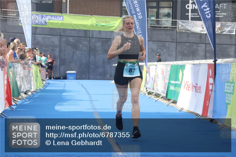 11.08.2024 - GEWOBA Citytriathlon Bremen Lena Gebhardt http://msf.ph/oto/6787355 11.08.2024 11:15:46 Ziel 87, 114 meine-sportfotos.de
