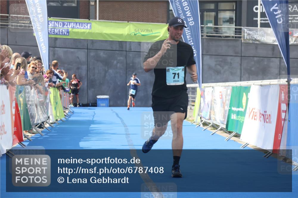 11.08.2024 - GEWOBA Citytriathlon Bremen Lena Gebhardt http://msf.ph/oto/6787408 11.08.2024 11:15:57 Ziel 15, 71 meine-sportfotos.de