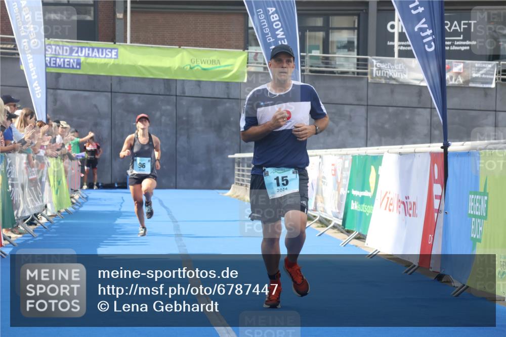 11.08.2024 - GEWOBA Citytriathlon Bremen Lena Gebhardt http://msf.ph/oto/6787447 11.08.2024 11:16:06 Ziel 15, 71, 96 meine-sportfotos.de